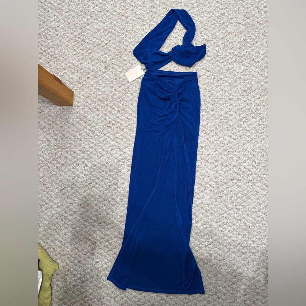 Elegant Blue Maxi Dress